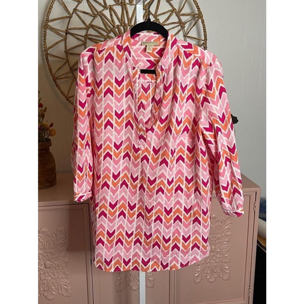 Appleseed pink, Orange and white geometric top size Large